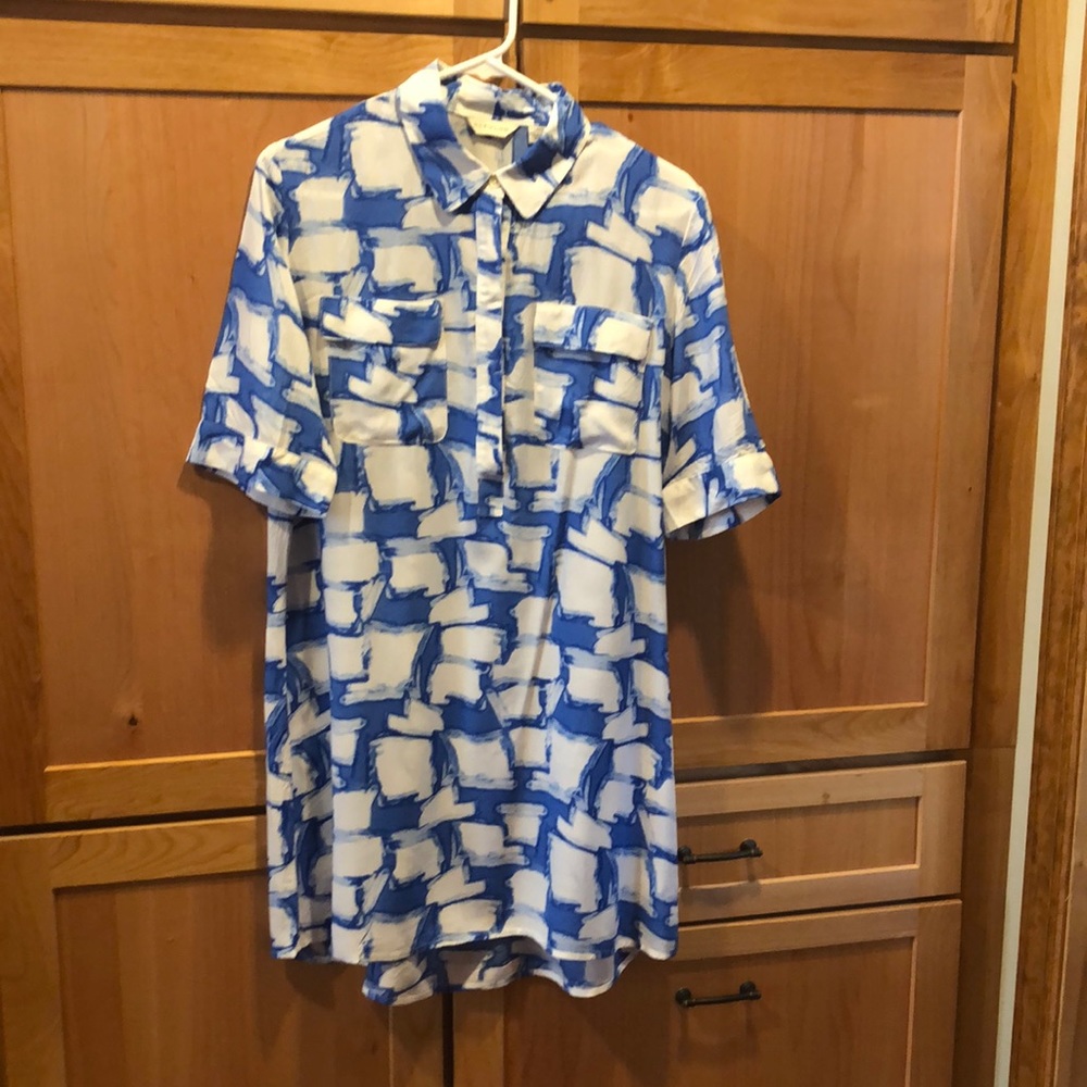 Women’s tunic top.  Size Large.   Blue and white.